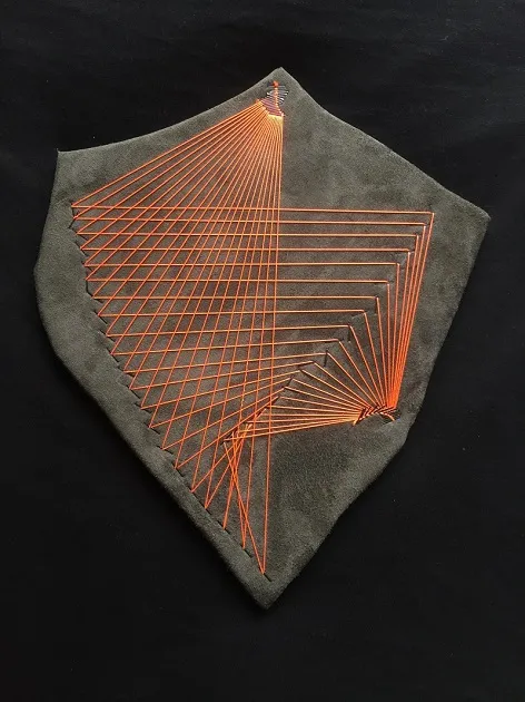             Scrap Work No.8, 2015, 29×24×1cm, metal, nylon threads on leather, wood          