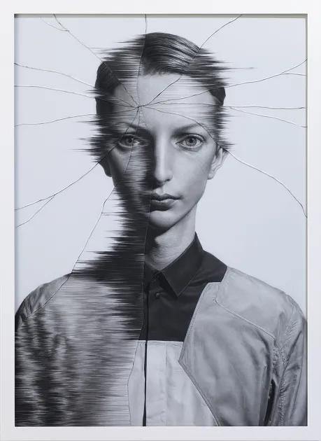             The Cracked Portrait # 5, 2014, 95.2x69.4cm, pencil on paper, glass          