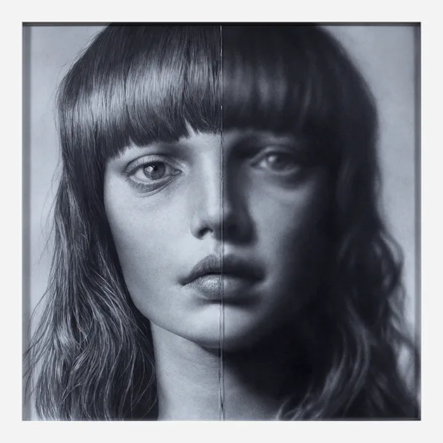             Zip 2., 2016, 43.5x43.5cm, pencil on paper, glass          